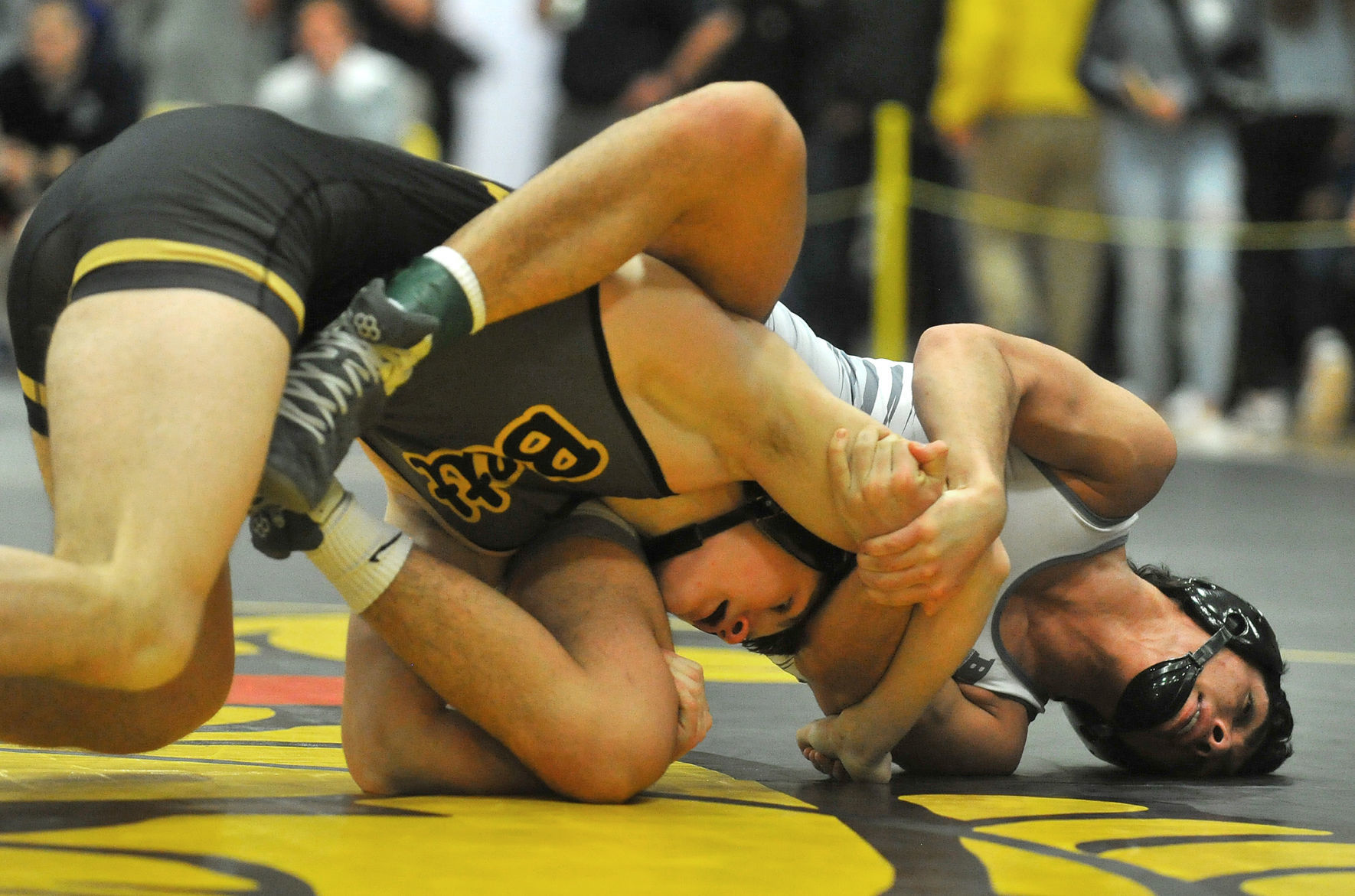 021520-qc-spt-3A-dist-wrestle-728